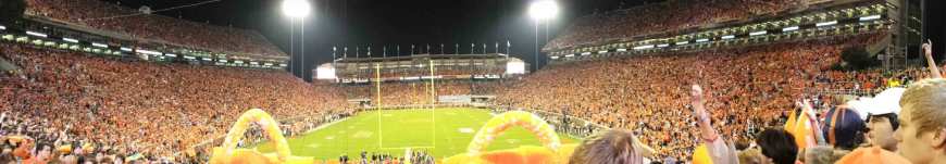 John took this panoramic with about 30 minutes still to go before kick-off... It was a packed stadium!